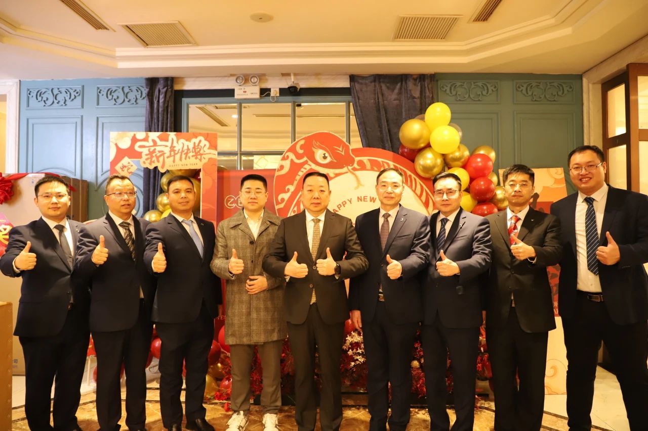 荣耀同行 梦想起航——利来·国际集团年终颁奖盛典完美收官！